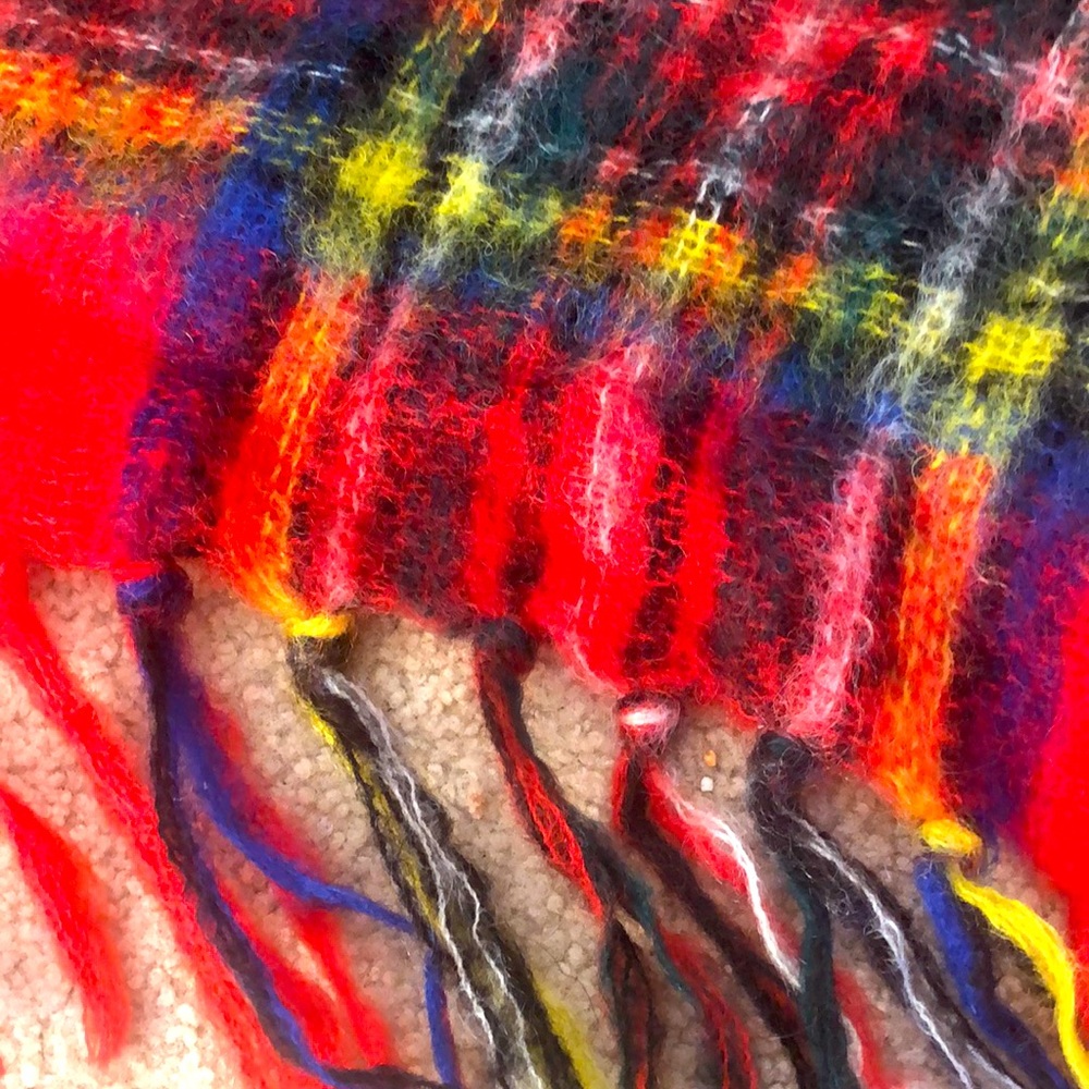 New Scotland Scottish red Stewart tartan boucle plaid wrap mohair wool triangle